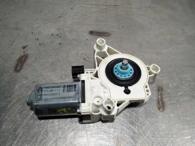 MOTOR ELEVALUNAS TRASERO DERECHO de  