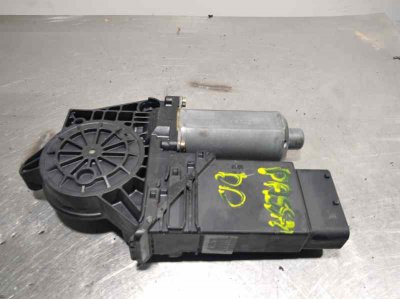 MOTOR ELEVALUNAS DELANTERO DERECHO VOLKSWAGEN PASSAT BERLINA (3B2) Comfortline