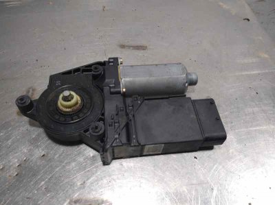 MOTOR ELEVALUNAS DELANTERO IZQUIERDO VOLKSWAGEN PASSAT BERLINA (3B2) Comfortline