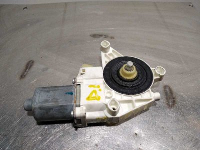 MOTOR ELEVALUNAS DELANTERO IZQUIERDO MERCEDES-BENZ CLASE M (W164) 320 / 350 CDI (164.122)