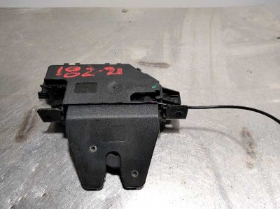 CERRADURA MALETERO / PORTON de 116d 