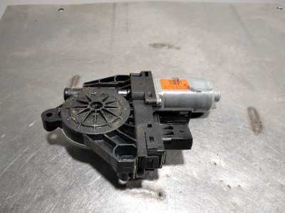 MOTOR ELEVALUNAS DELANTERO IZQUIERDO de 3.0 CRD Laredo 