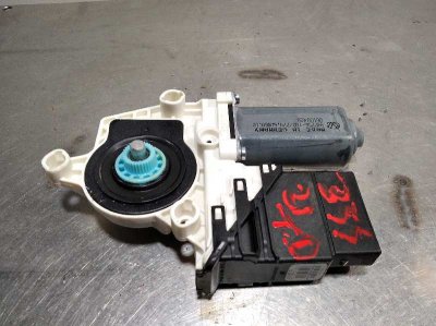 MOTOR ELEVALUNAS TRASERO DERECHO VOLKSWAGEN GOLF VI (5K1) GTI