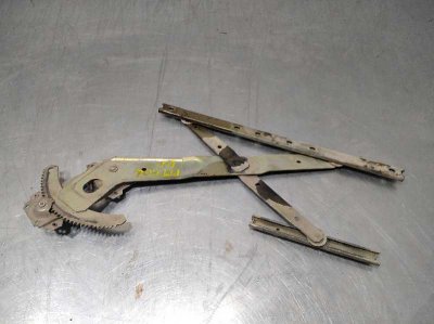 ELEVALUNAS DELANTERO DERECHO NISSAN PATROL (K/W260) MLR260