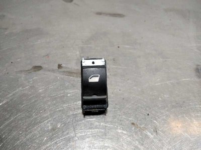 MANDO ELEVALUNAS DELANTERO DERECHO de Attraction 