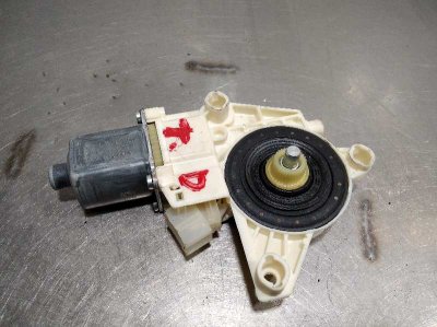 MOTOR ELEVALUNAS TRASERO DERECHO de C 250 CDI BlueEfficiency (204.003) 