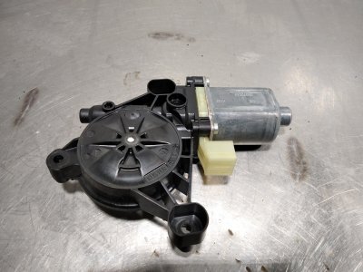 MOTOR ELEVALUNAS DELANTERO DERECHO