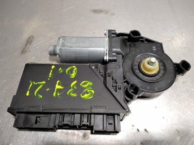 MOTOR ELEVALUNAS DELANTERO DERECHO de TDI V10 