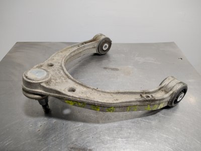 BRAZO SUSPENSION SUPERIOR DELANTERO DERECHO