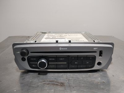 SISTEMA AUDIO / RADIO CD RENAULT MEGANE III BERLINA 5 P Business