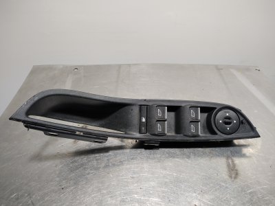 MANDO ELEVALUNAS DELANTERO IZQUIERDO  de Titanium 