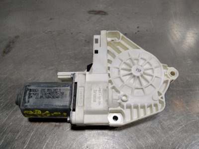 MOTOR ELEVALUNAS DELANTERO DERECHO