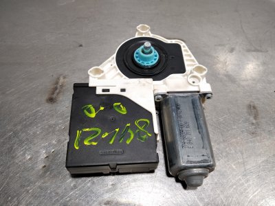 MOTOR ELEVALUNAS DELANTERO DERECHO