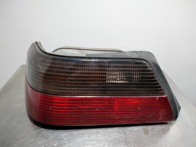 PILOTO TRASERO IZQUIERDO PEUGEOT 605 3.0 SV