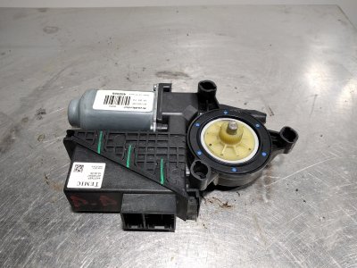 MOTOR ELEVALUNAS DELANTERO DERECHO VOLKSWAGEN POLO (9N3) Advance