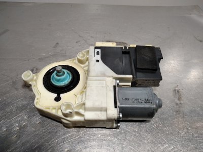 MOTOR ELEVALUNAS DELANTERO DERECHO CITROËN C4 BERLINA VTR Plus