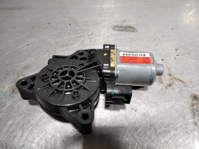 motor-elevalunas-trasero-derecho de Essence BlueDrive 2WD 