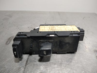 mando-elevalunas-delantero-derecho de D5 Executive (7 asientos) (136kW) 