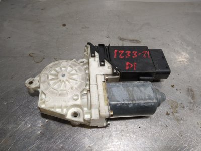 MOTOR ELEVALUNAS DELANTERO IZQUIERDO SEAT LEON (1M1) Signo