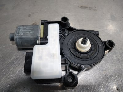 MOTOR ELEVALUNAS TRASERO DERECHO de Advance BlueMotion 