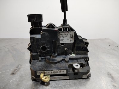 CERRADURA PUERTA DELANTERA DERECHA
