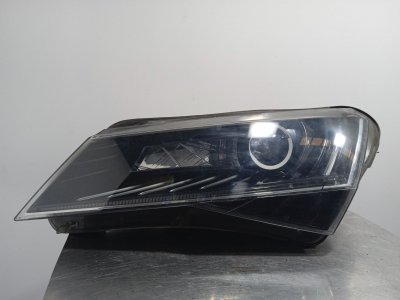 FARO IZQUIERDO SKODA SUPERB (3V3) *