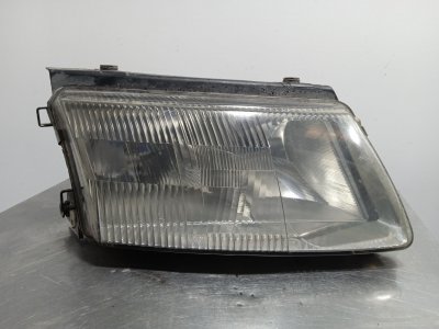 FARO DERECHO VOLKSWAGEN PASSAT BERLINA (3B2) 1.9 TDI