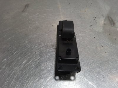 mando-elevalunas-delantero-derecho de 2.0 CRTD 140cv Active (4-ptas.) 