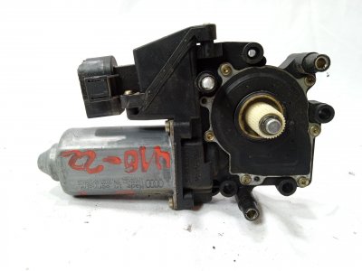 MOTOR ELEVALUNAS DELANTERO IZQUIERDO AUDI A4 BERLINA (B5) 1.9 TDI