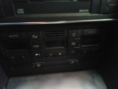 MANDO CLIMATIZADOR AUDI A4 BERLINA (8E) 2.4 V6 30V CAT (BDV)