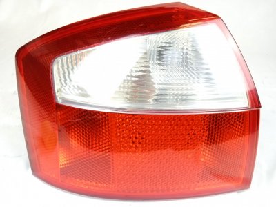 PILOTO TRASERO IZQUIERDO AUDI A4 BERLINA (8E) 2.4 V6 30V CAT (BDV)