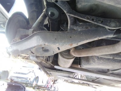 BRAZO SUSPENSION INFERIOR TRASERO IZQUIERDO VOLKSWAGEN GOLF VI (5K1) Advance