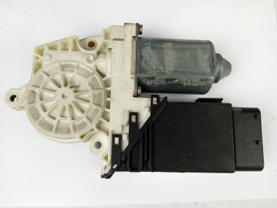 MOTOR ELEVALUNAS DELANTERO IZQUIERDO VOLKSWAGEN NEW BEETLE (9C1/1C1) 1.9 TDI