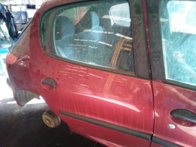 PUERTA TRASERA DERECHA PEUGEOT 206 BERLINA 1.9 Diesel