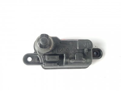 motor-cierre-centralizado-tapa-combustible de Advanced quattro 