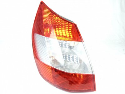 PILOTO TRASERO IZQUIERDO RENAULT SCENIC II 1.9 dCi Diesel