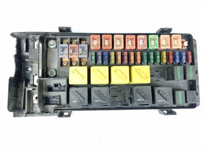 caja-reles-fusibles de 2.5 Turbodiesel 