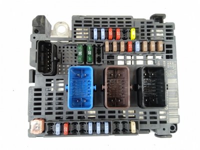 CAJA RELES / FUSIBLES CITROËN C4 LIM. Collection