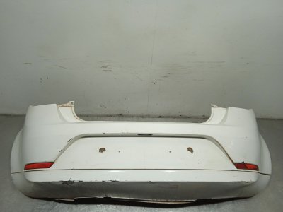 PARAGOLPES TRASERO