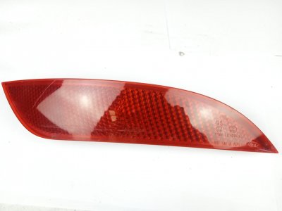 PILOTO TRASERO DERECHO PARAGOLPES FORD FOCUS LIM. Trend