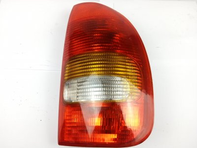 PILOTO TRASERO DERECHO OPEL CORSA B 1.5 Diesel