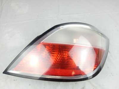 PILOTO TRASERO DERECHO OPEL ASTRA H BER. Energy