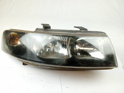 FARO DERECHO SEAT TOLEDO (1M2) Signo