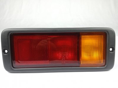 PILOTO TRASERO DERECHO PARAGOLPES MITSUBISHI MONTERO (V20/V40) 2500 TD GL (2-ptas.)