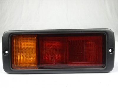 PILOTO TRASERO IZQUIERDO PARAGOLPES MITSUBISHI MONTERO (V20/V40) 2500 TD GL (2-ptas.)