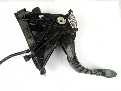 PEDAL EMBRAGUE VOLKSWAGEN GOLF VIII *