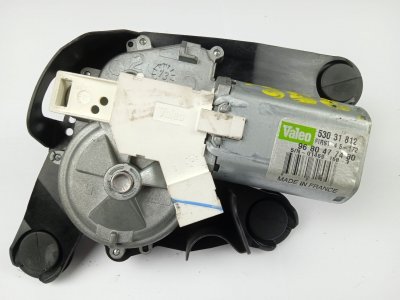 MOTOR LIMPIA TRASERO de  