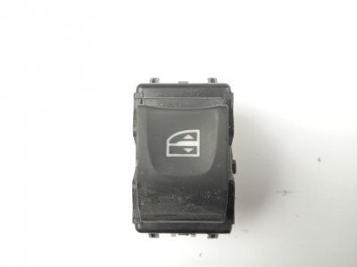 MANDO ELEVALUNAS DELANTERO DERECHO de 1.5 Blue dCi 95 (F6AB) 