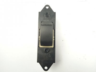 MANDO ELEVALUNAS DELANTERO DERECHO de 1.6 MIVEC (GA1W) 