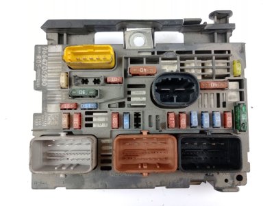 caja-reles-fusibles de 1.6 HDi 